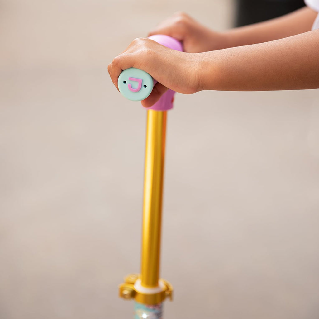 Kids Kick Scooter with LED Lights and Light-Up Wheels E9550